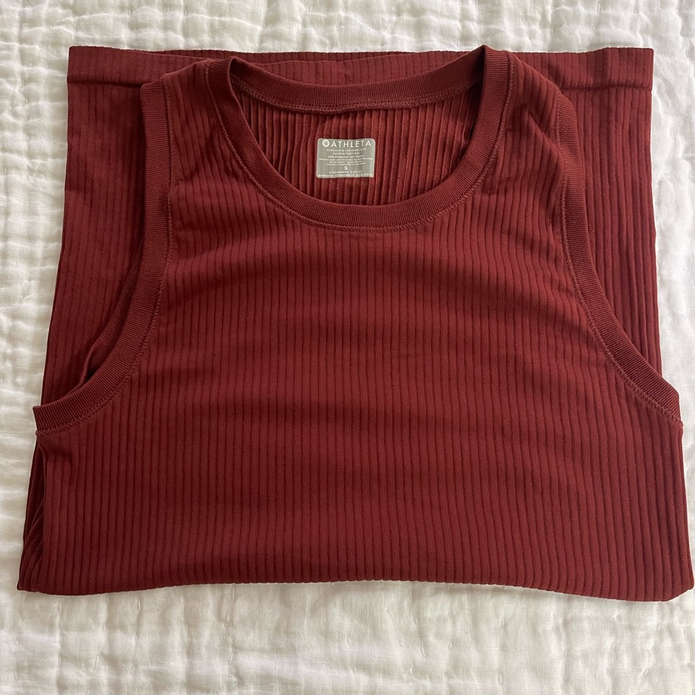ATHLETA Renew tank size small. Burnt red.